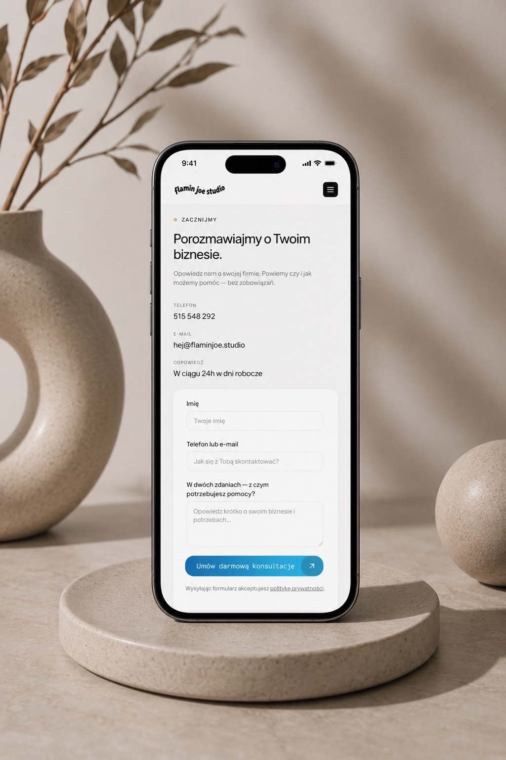 Formularz kontaktowy Flamin Joe Studio na ekranie iPhone’a